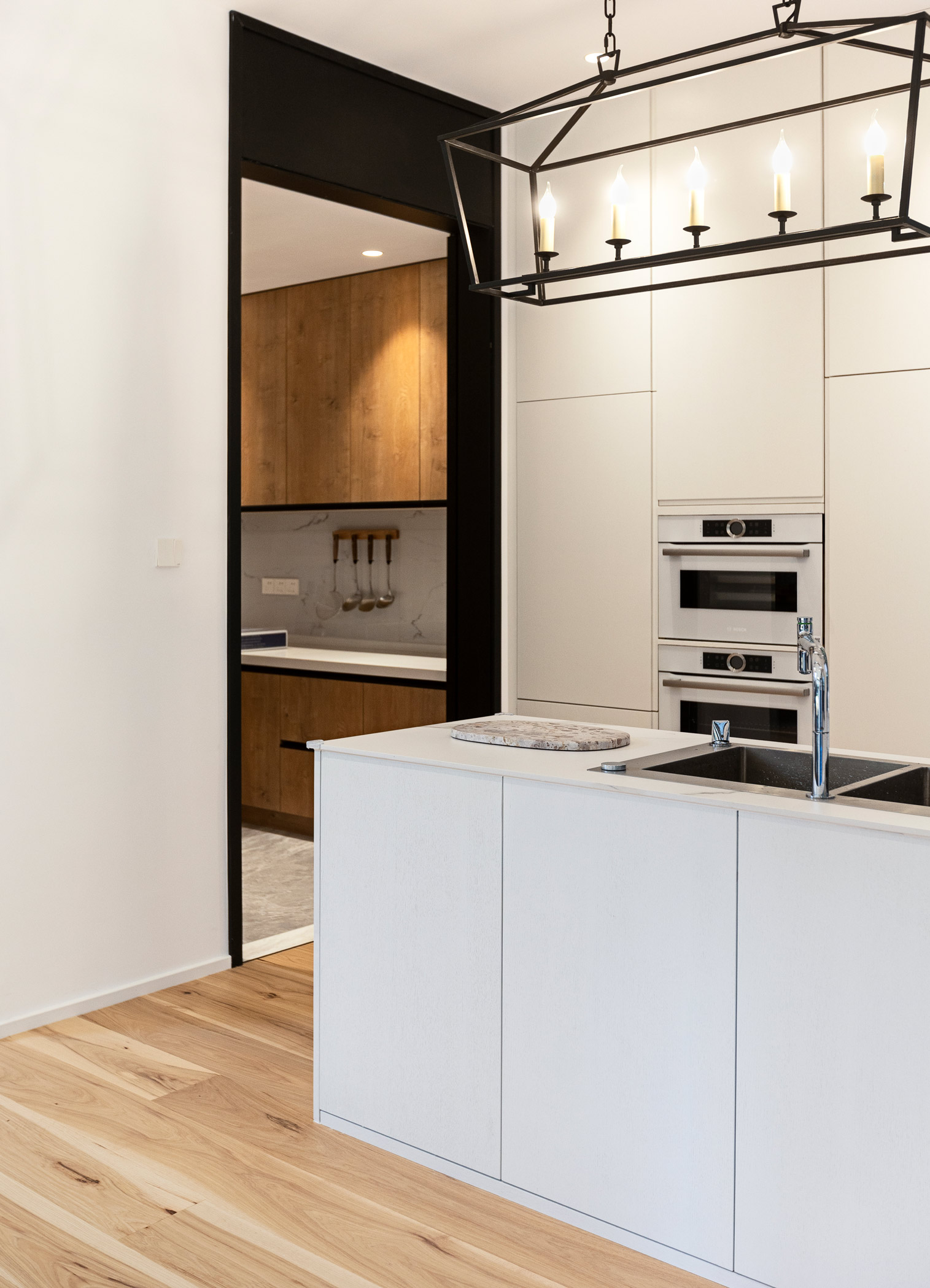 https://craftfloor.com/wp-content/uploads/2025/03/Kawartha-Nanhu-kitchen-angle.jpg