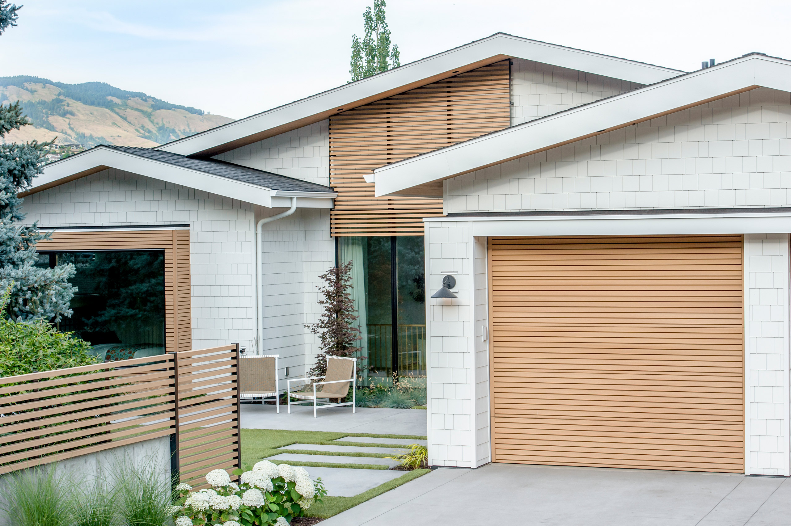 https://craftfloor.com/wp-content/uploads/2025/07/Adrianne-Bailie-Design-Photography-Collection-from-8011-Westkal-Road-July-2025-Jill-Penner-Photography-13.jpg